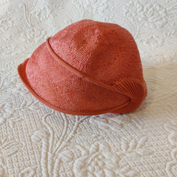 Betmar 1950s Vintage Orange Cloche Juliet Hat Elegant Pleated Accent Piping Trim